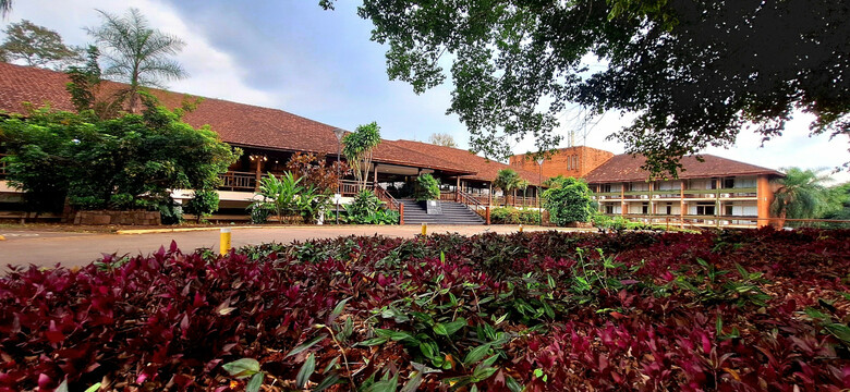 Raices Esturi�n Hotel