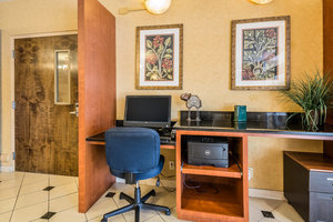 Hotel Comfort Suites