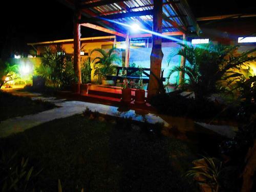 Hostal Suntalee House