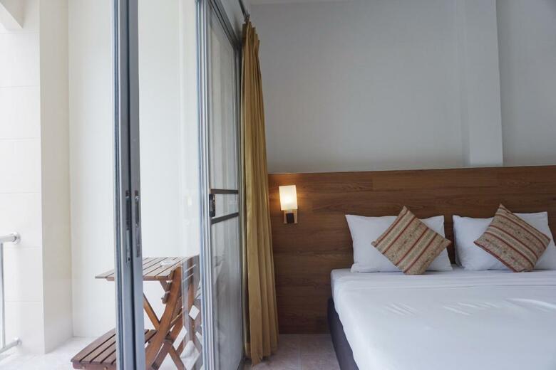 Hostal Pensiri House