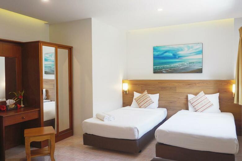 Hostal Pensiri House