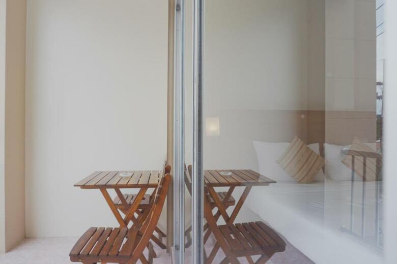 Hostal Pensiri House