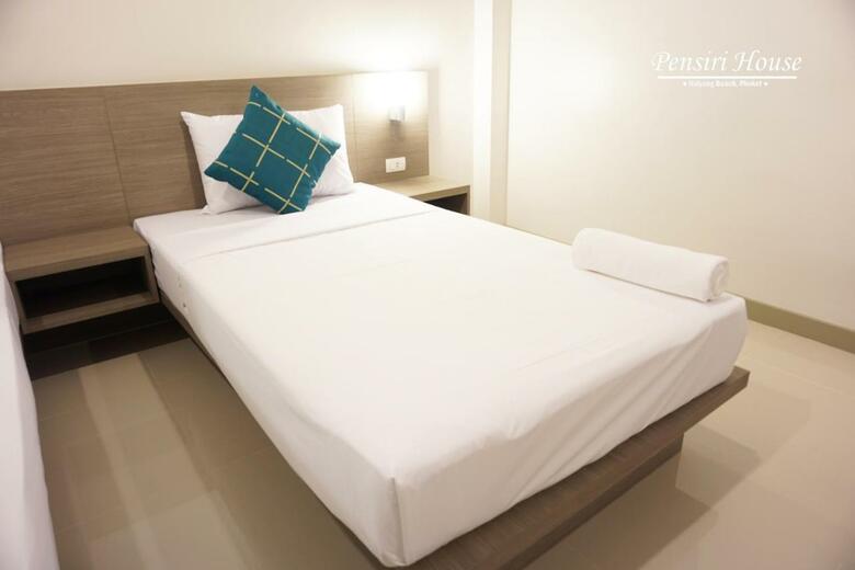 Hostal Pensiri House