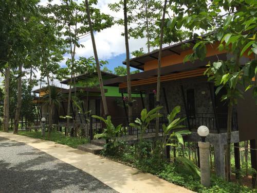 Hotel Baan Rai Phufah Resort Chiangrai