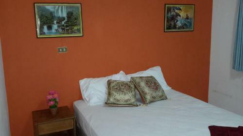 Hostal Cheap Rooms Guesthouse