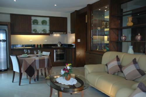 Aparthotel Whitehouse Condotel