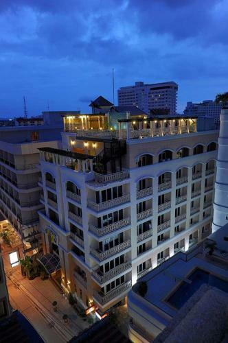 Aparthotel Whitehouse Condotel
