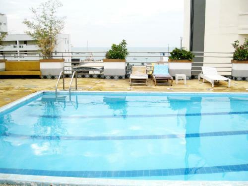 Highfive Hotel