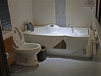 Hotel The Privi Suites