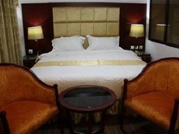 Hotel The Privi Suites