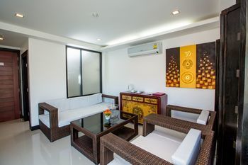 Hotel Miracle House