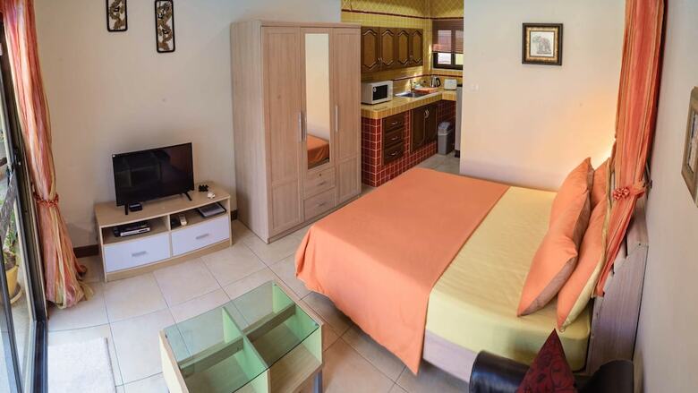 Coconut Paradise Villas