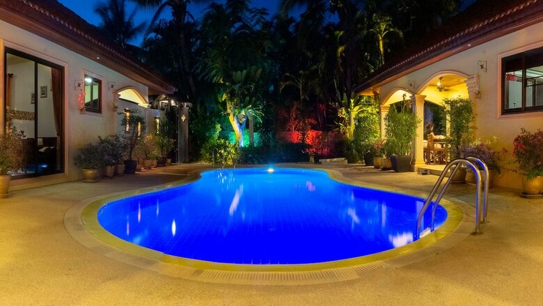 Coconut Paradise Villas