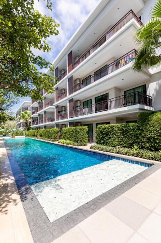 Apartamentos The Title Beach Front