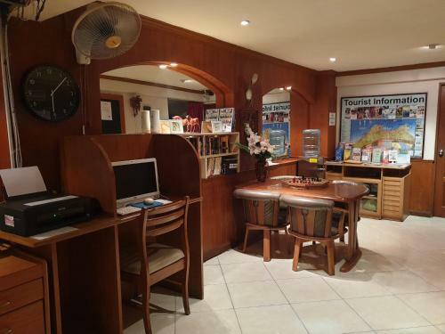 Hostal Chaiyapoon Inn
