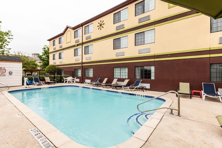 Hotel Quality Inn Near Seaworld