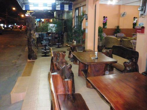 Albergue River Hotel