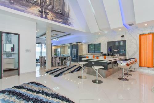 Royale Grand Villa