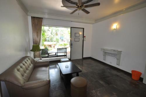 Basaya Beach Hotel & Resort
