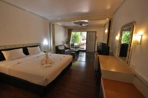 Basaya Beach Hotel & Resort