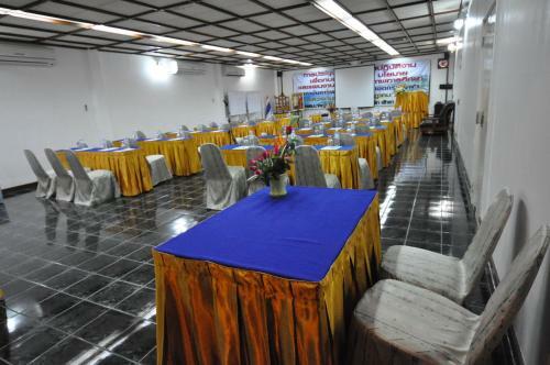 Basaya Beach Hotel & Resort