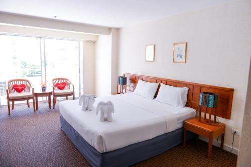 Sandy Spring Hotel