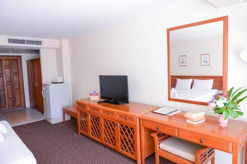 Sandy Spring Hotel