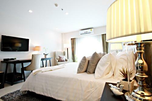 S.n. Plus Hotel