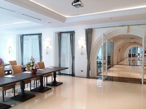 S.n. Plus Hotel