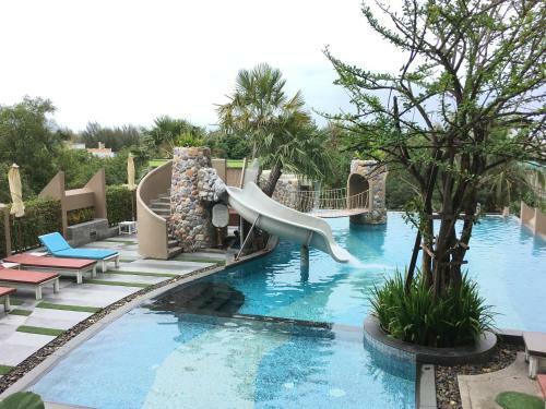 Long Beach Cha-am Hotel