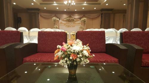 Long Beach Cha-am Hotel
