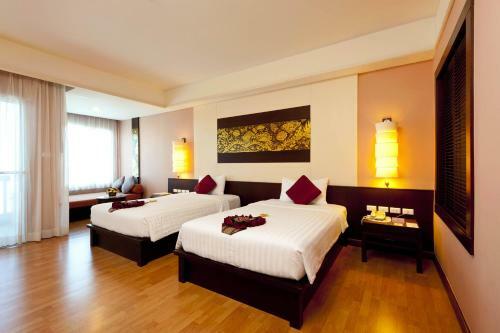 Hotel Grand Pacific Sovereign Resort & Spa