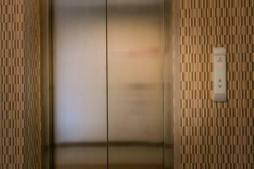 De Hug Hotel & Residence