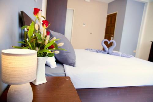 Hostal Golden Guesthouse By The Beach Cha Am