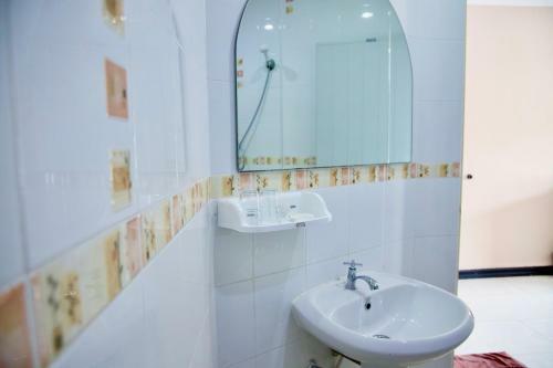 Hostal Golden Guesthouse By The Beach Cha Am