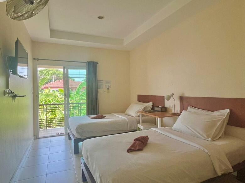 Hostal Baanbaramee Guesthouse