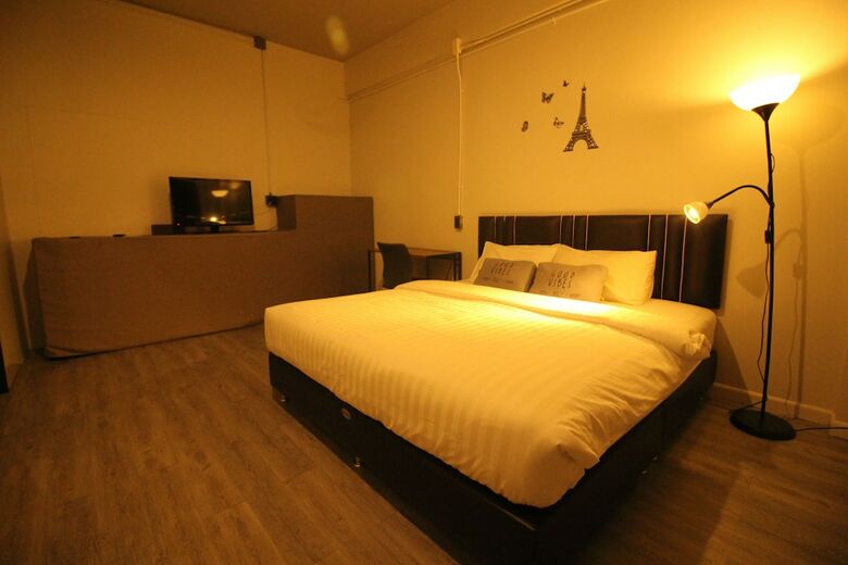 The Hive Hatyai Hostel