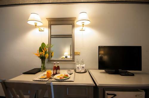 Diamond Plaza Hotel