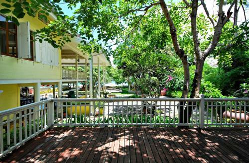 Hotel Baan Bayan - Hua Hin