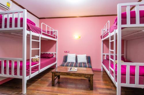 Hostal Central Guesthouse