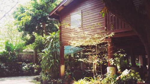 Hostal Baan Songjum