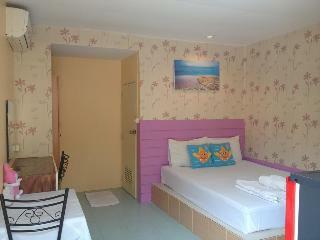 Hostal Baan Lom Talay