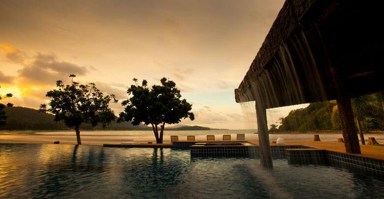 Hotel Kaw Kwang Beach Resort