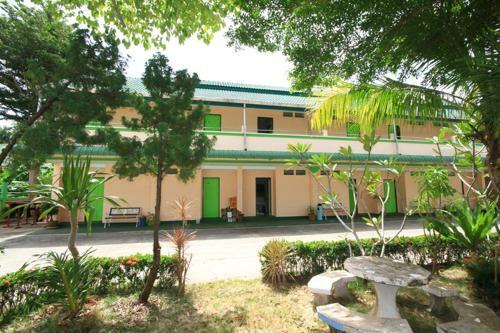 Hotel J.holiday Inn
