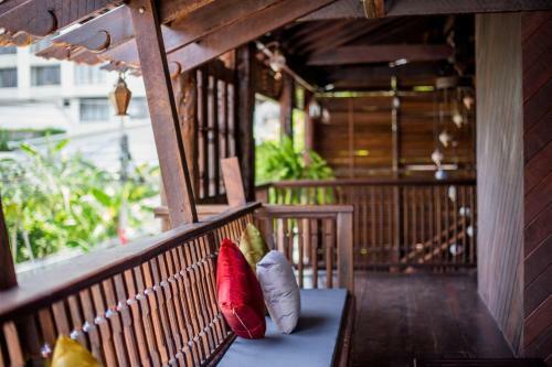 Hotel Night Bazaar Inn