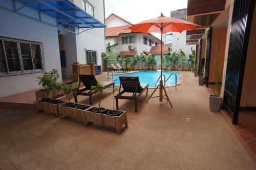 Hostal Manee House