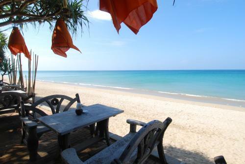 Hotel Clean Beach Resort