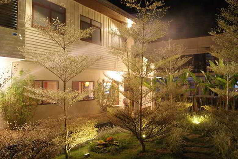 Motel Tree Residences