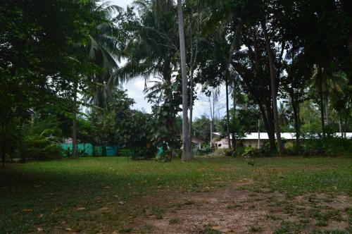 Lodge Baan Long Beach
