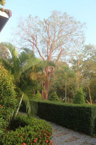 Hotel Lanta Happy Hill